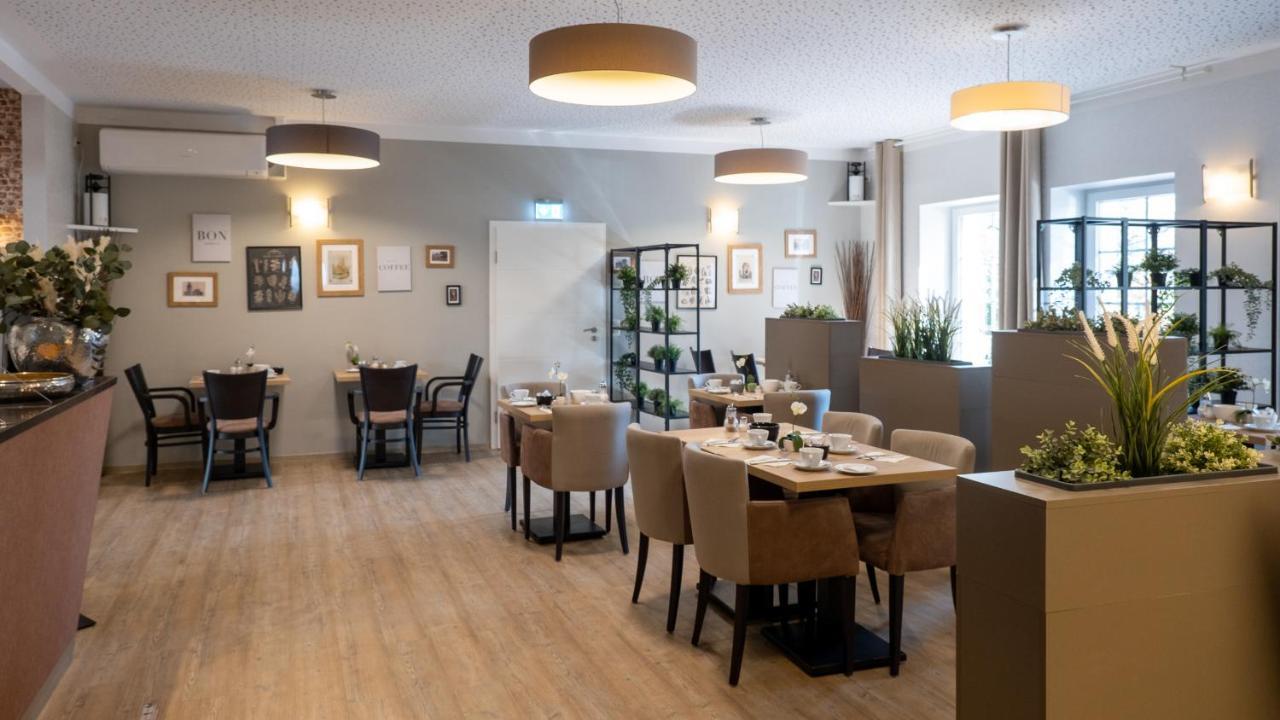 乌英格林格托尔酒店 施滕达尔 外观 照片
